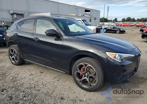 2022 Alfa Romeo Stelvio Ti z USA, uszkodzony, nr VIN ZASPAKBN1N7D24256